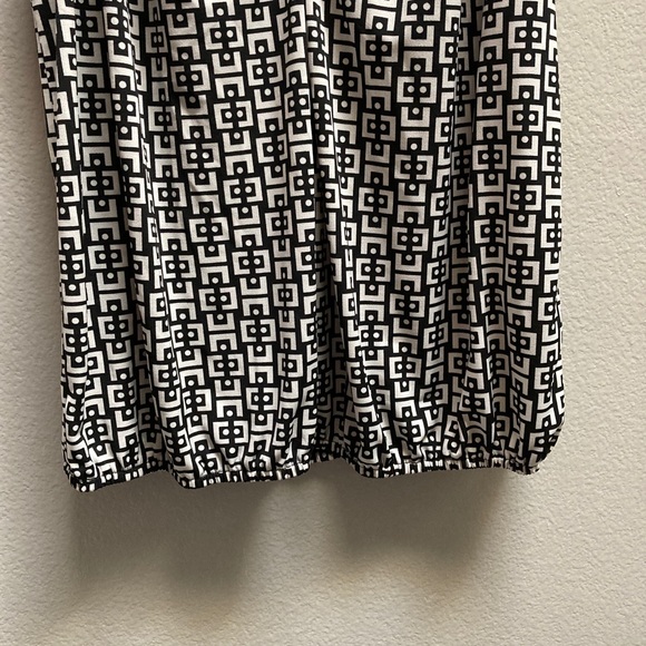 Max Studio Top - Picture 3 of 5